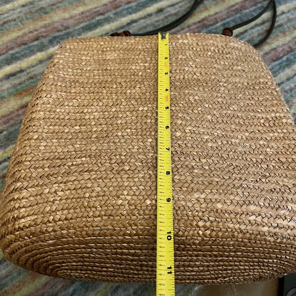 Free with bundle - Straw purse!! - Picture 6 of 7